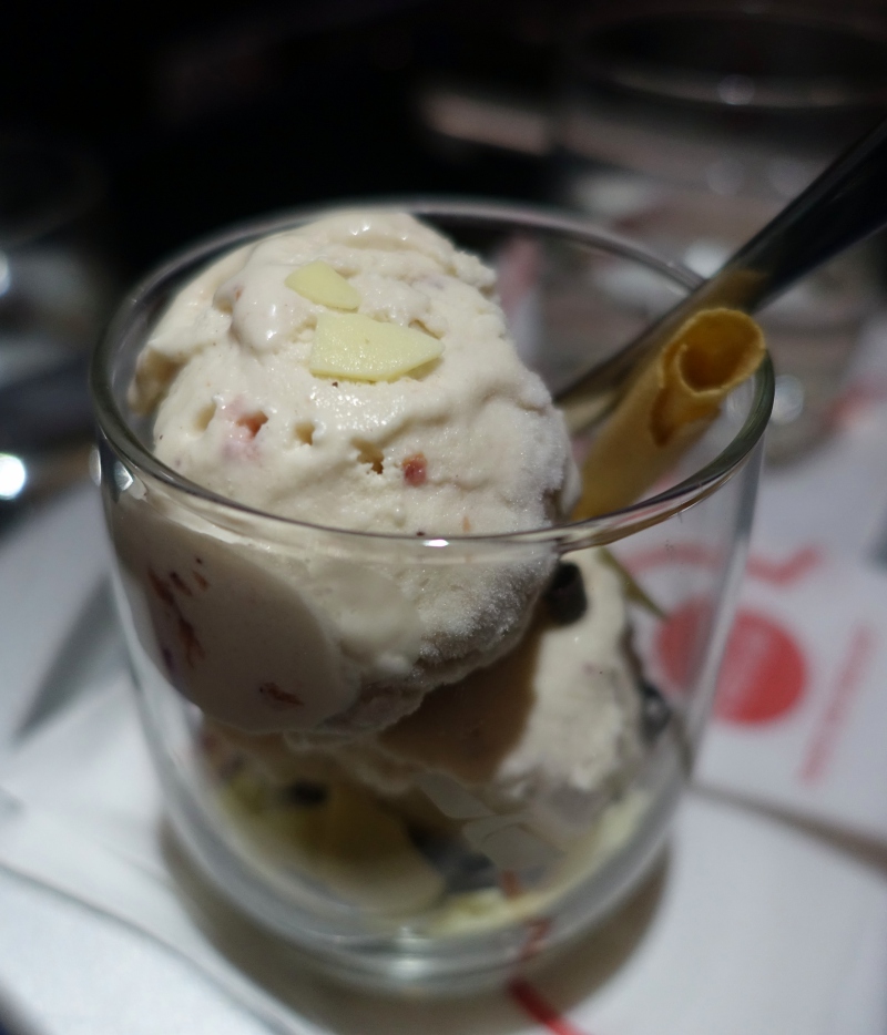 Ice Cream Dessert, American Airlines Old A321 First Class Review
