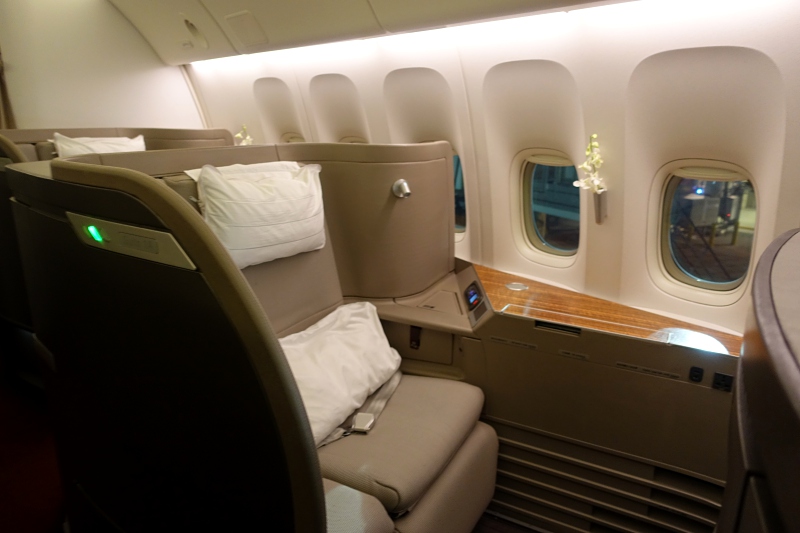 Cathay Pacific First Class Seat 1A Review