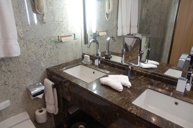 Dual His and Hers Sinks, Seabourn Quest