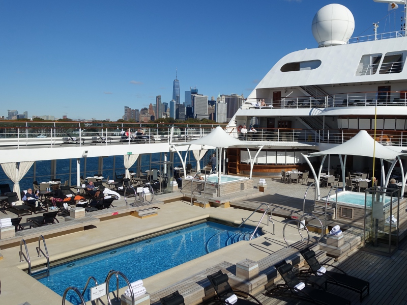 Seabourn Quest Main Pool and Jacuzzis
