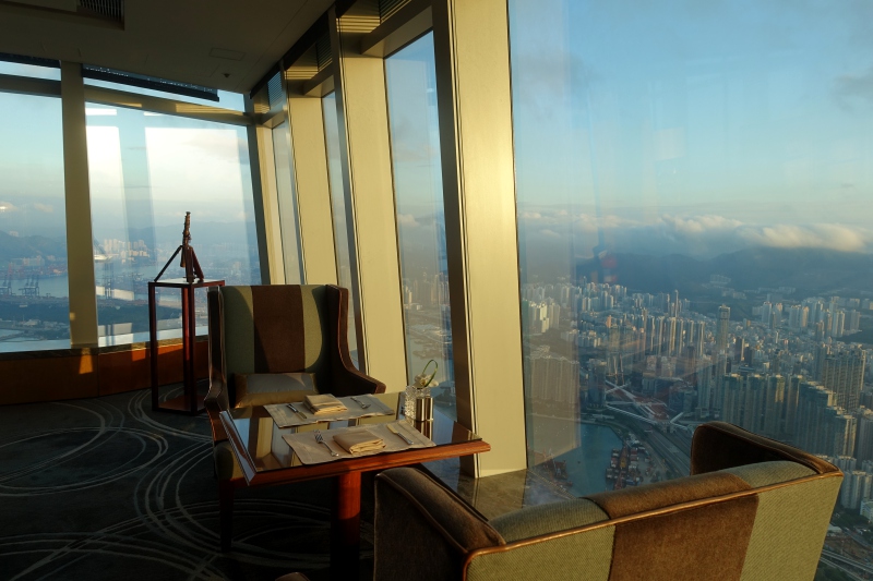 Review: Ritz-Carlton Hong Kong Club Lounge