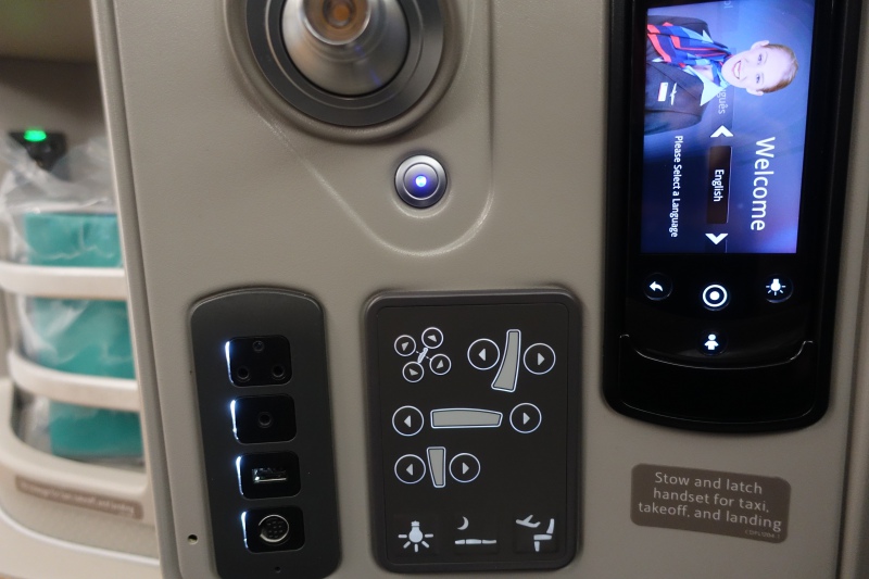 American A321 (32B) Seat Controls