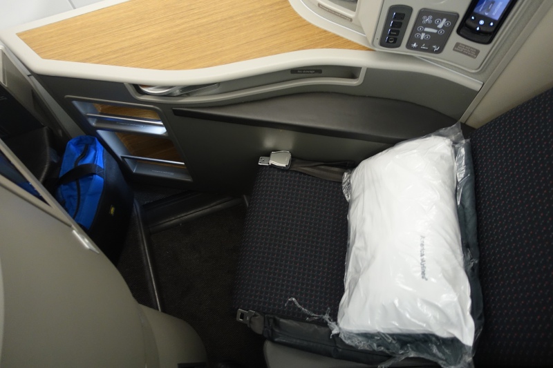 Review: American First Class A321 San Francisco to New York