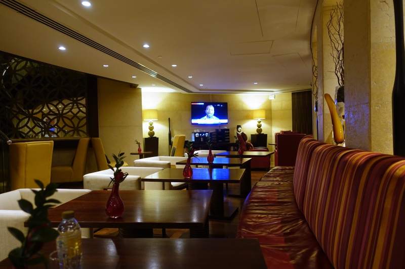 Raffles Club Lounge Seating, Raffles Dubai Review