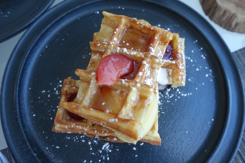 Waffles, Park Hyatt Maldives Breakfast Review