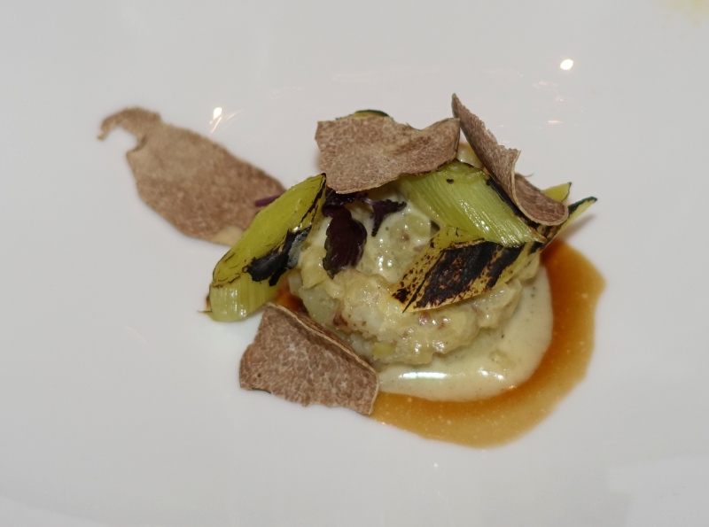 Potatoes and Charred Leeks with Alba White Truffles, Le 1947 Review