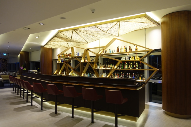 Bar, Etihad First Class Lounge Abu Dhabi Review