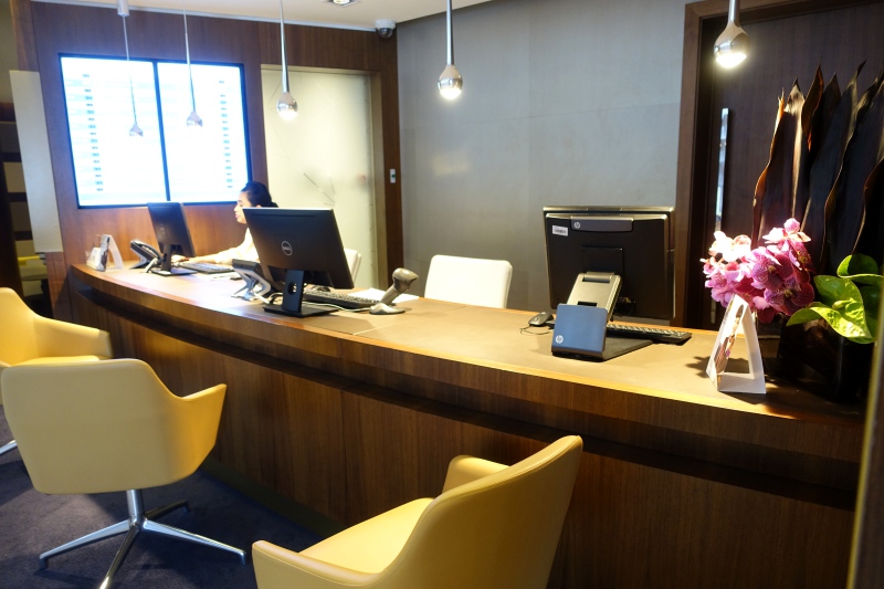 Etihad First Class Lounge AUH Reception/Concierge 