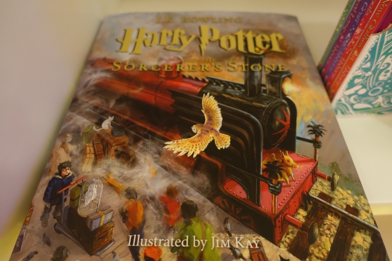 Harry Potter Book, Etihad First Class Lounge AUH Review