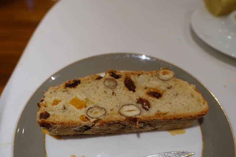 Fruit and Nut Bread, La Palme d'Or Cannes Review