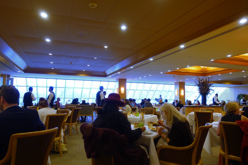 metropolitan museum of art members dining room