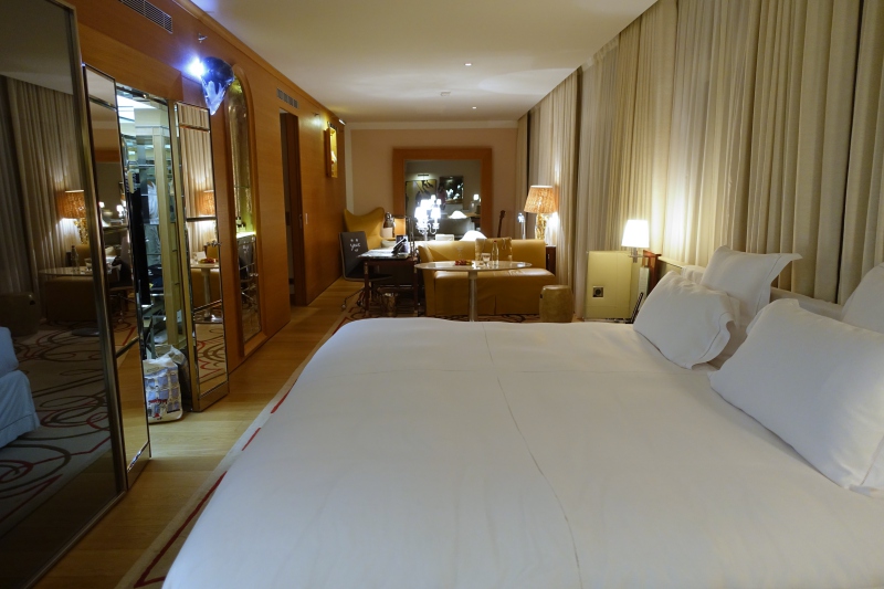 Junior Suite, Le Royal Monceau-Raffles Paris Review