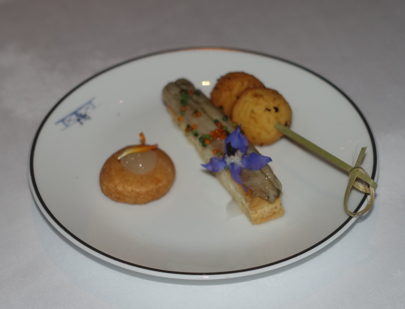 L'Oiseau Blanc Amuse Bouche, Paris Review