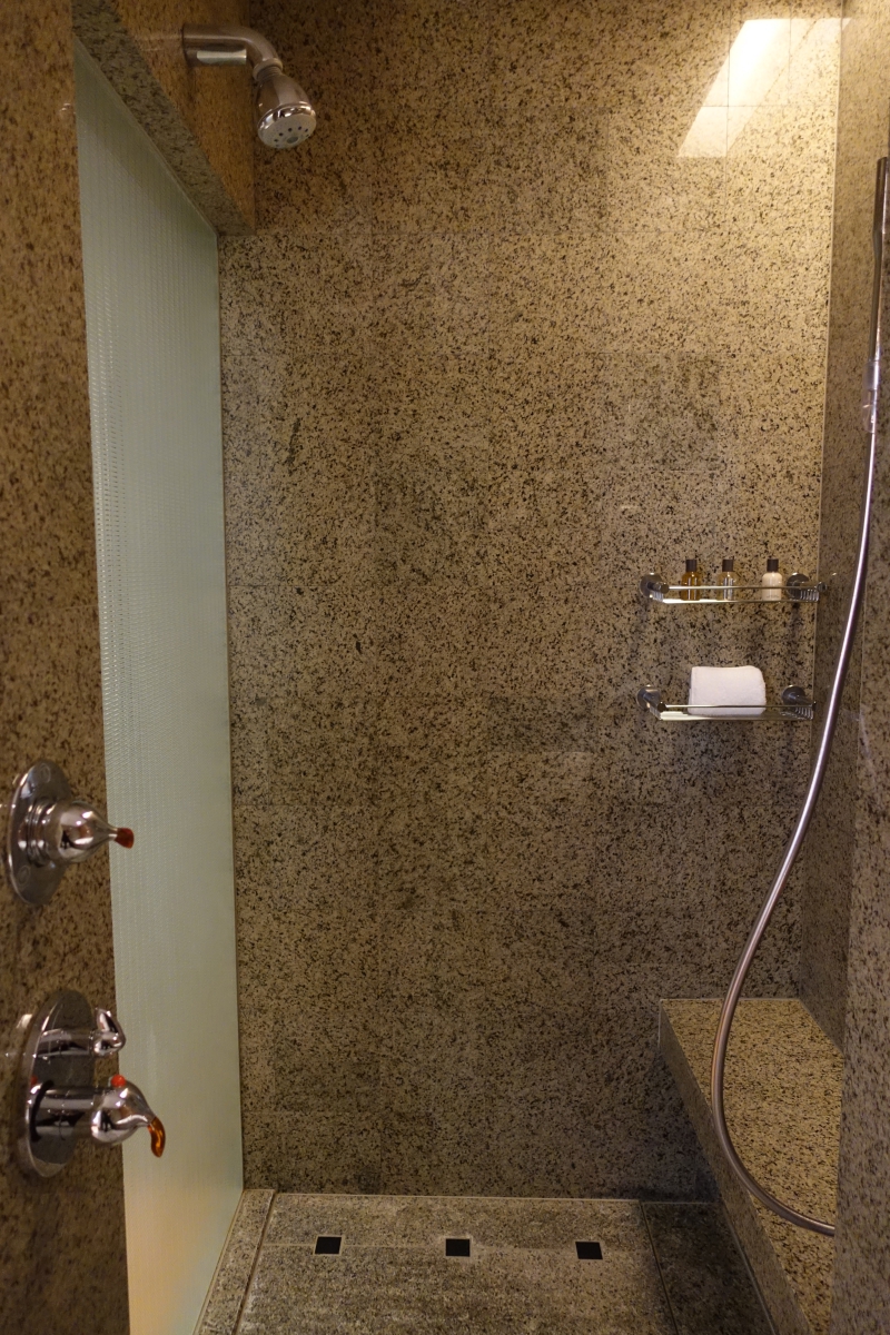 Shower, Mandarin Oriental Tokyo Review