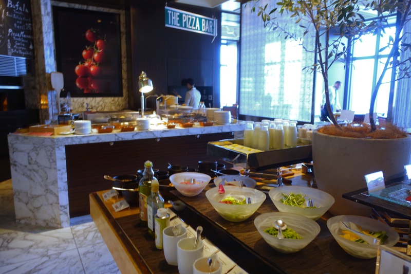 Mandarin Oriental Tokyo Breakfast Buffet Review