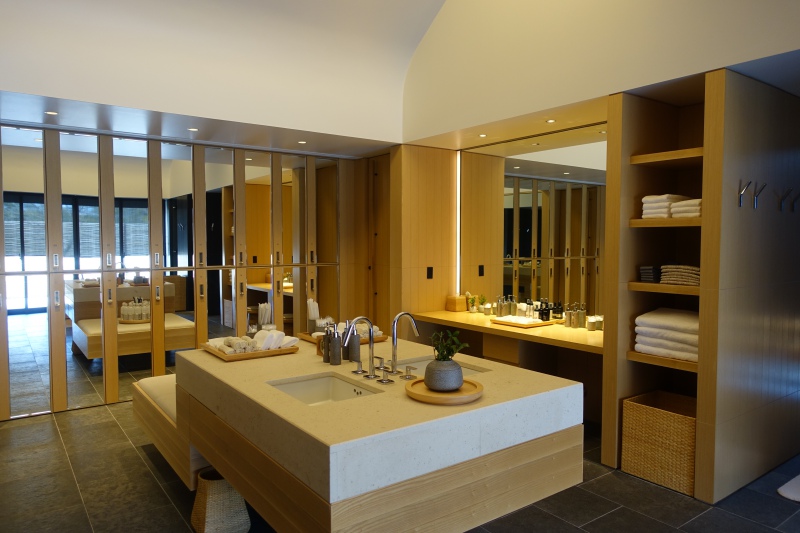 Amanemu Spa Women's Changing Room