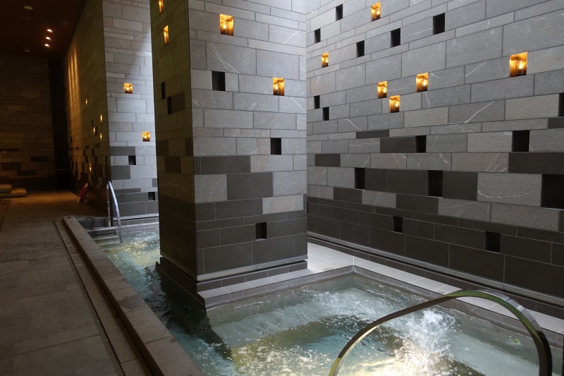Jacuzzi Whirlpools, Four Seasons Kyoto Review