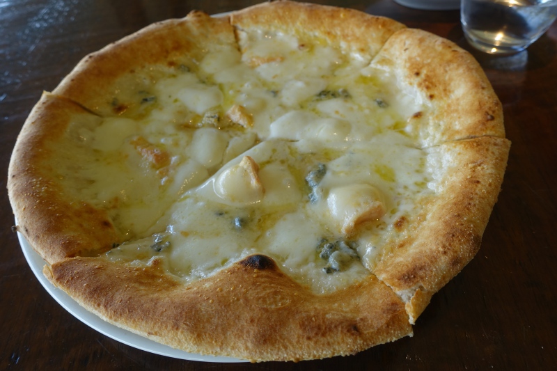 Pizza Quattro Formaggio, Trattoria Sette Review