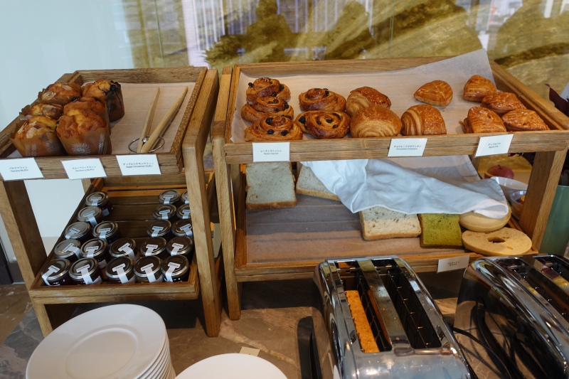 Breakfast Pastries, Four Seasons Tokyo Review