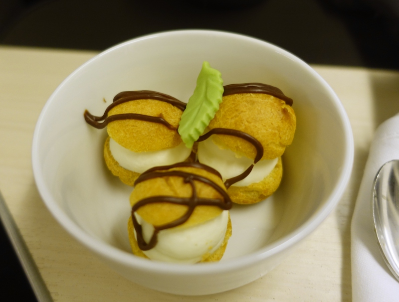 Mint Profiteroles, JAL Sky Suite Business Class Review