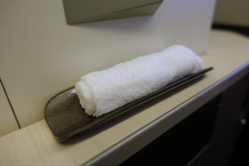 Oshibori, JAL Sky Suite Business Class Review