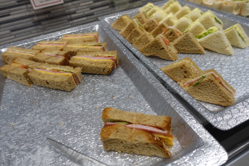 Sandwiches, Korean Air Lounge LAX Review