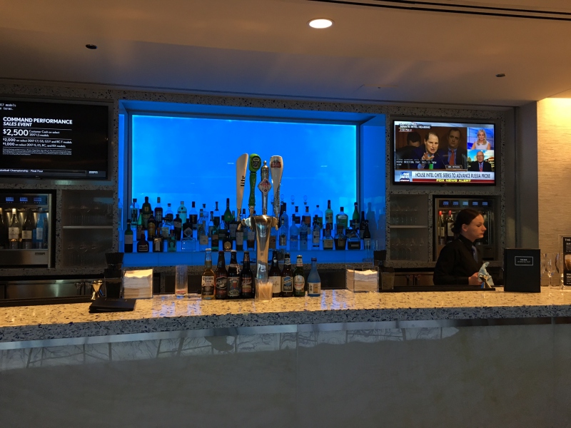 Delta Sky Club Seattle Bar