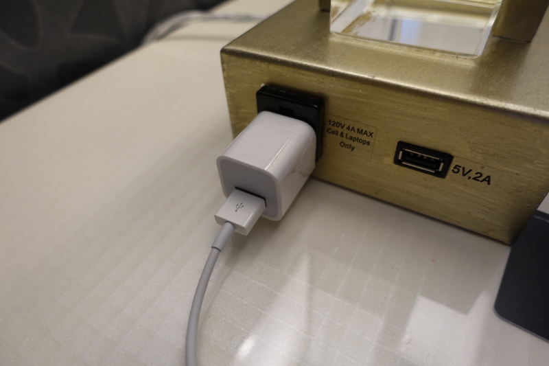 Power Outlets in Lamp Base on Bedside Table, Ritz-Carlton San Francisco Review