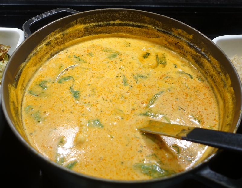 Thai Vegetable Coconut Curry, AMEX Centurion Lounge SFO Review