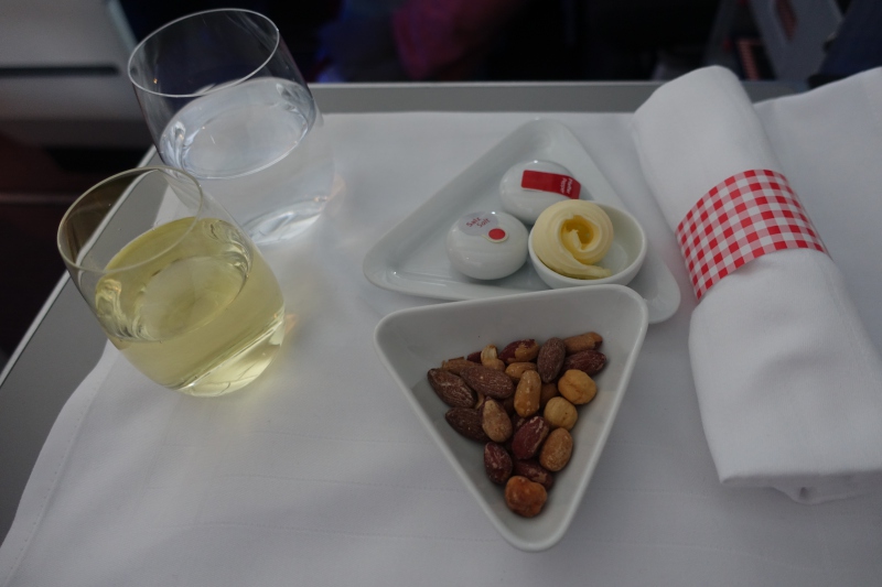 Pre-Dinner Drink and Mixed Nuts, Austrian Business Class Review