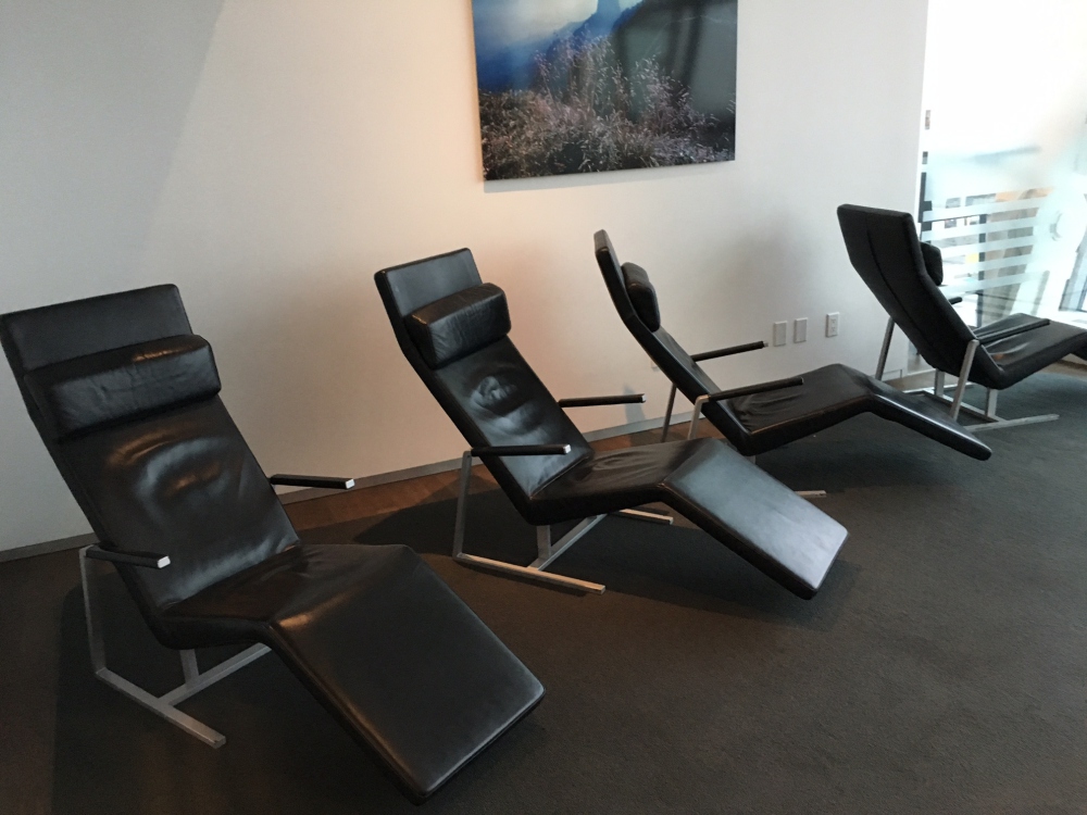 JFK: SWISS Business Class Lounge Review