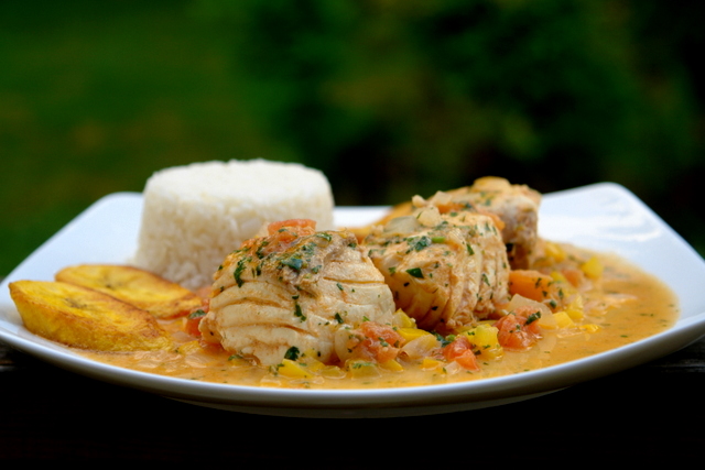 Pescado encocado, Canoa