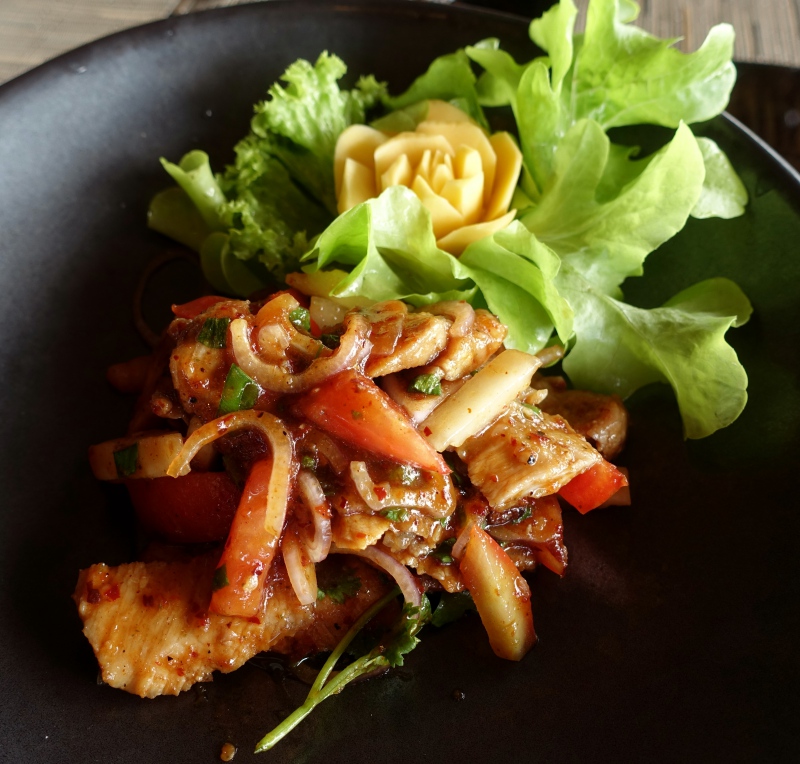 Spicy Grilled Pork Salad