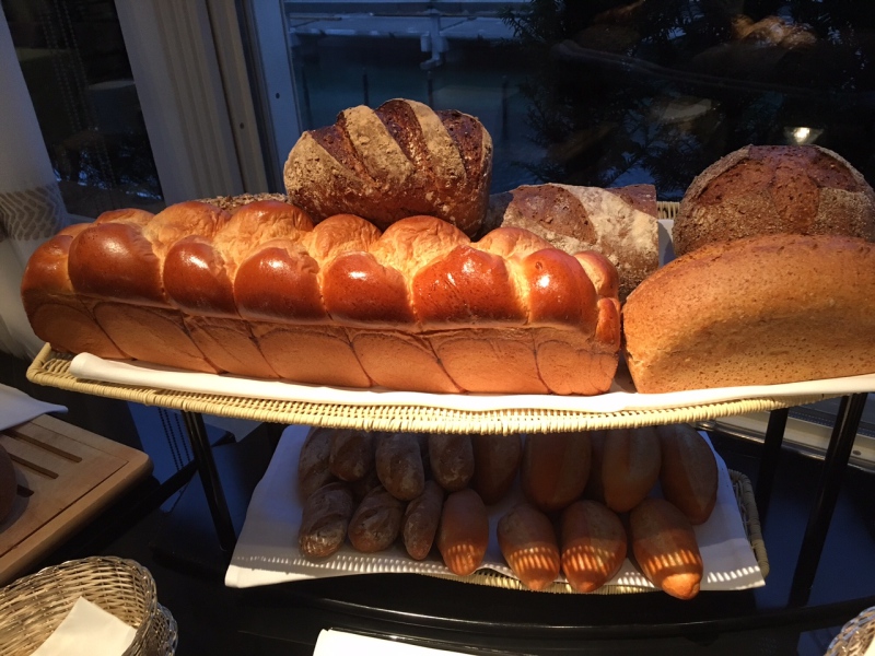 Breakfast Breads, Baur au Lac Review