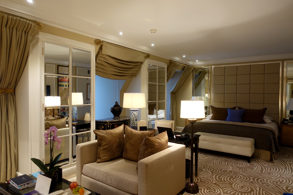 Junior Suite 531, Baur au Lac Review