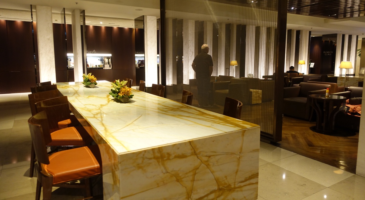Review: Singapore Airlines SilverKris Business Class Lounge
