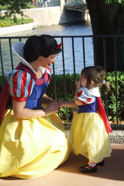 Snow White meets Snow White, Disney, Orlando