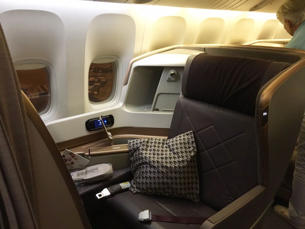 Singapore Business Class Seat, 777-300ER