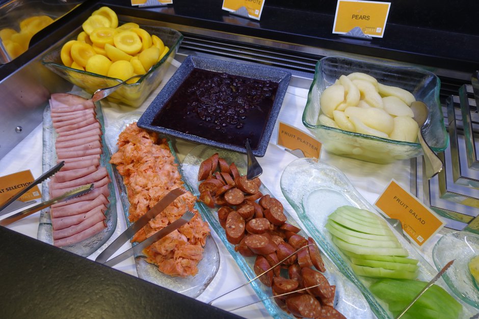 Breakfast Buffet, Novotel Auckland Airport Review
