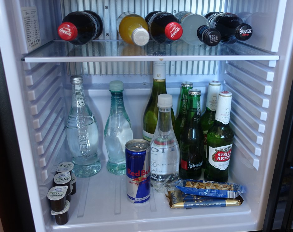 Mini Bar, Novotel Auckland Airport Review