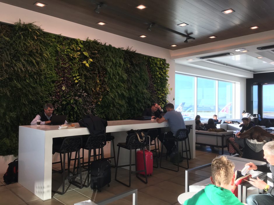 Bar Seating, Air New Zealand Auckland Lounge Review