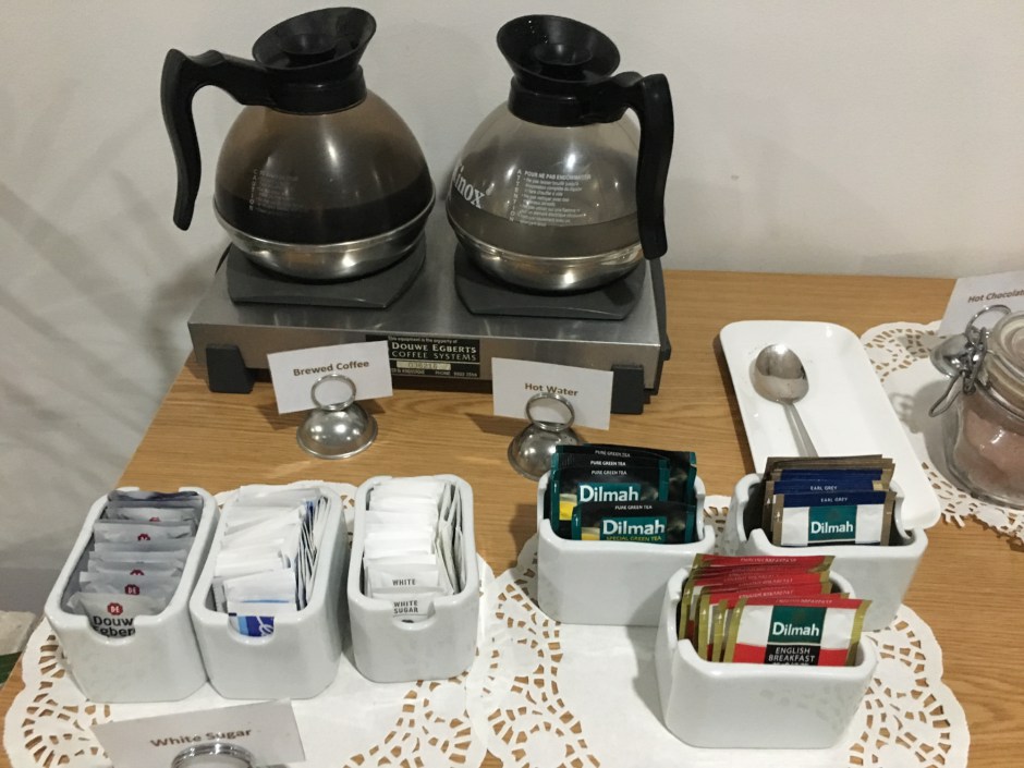 Coffee and Tea, Fiji Airways Lounge, Nadi Review