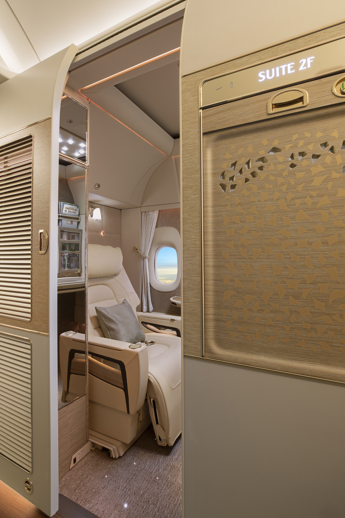 Emirates New First Class Suite, Fully Enclosed