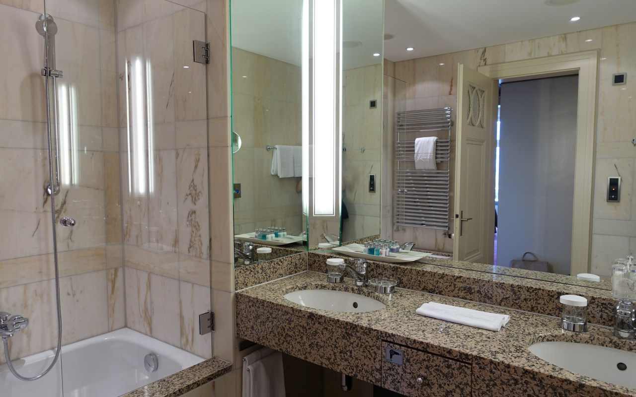 Double Sinks, Bellevue Deluxe Room Bathroom 