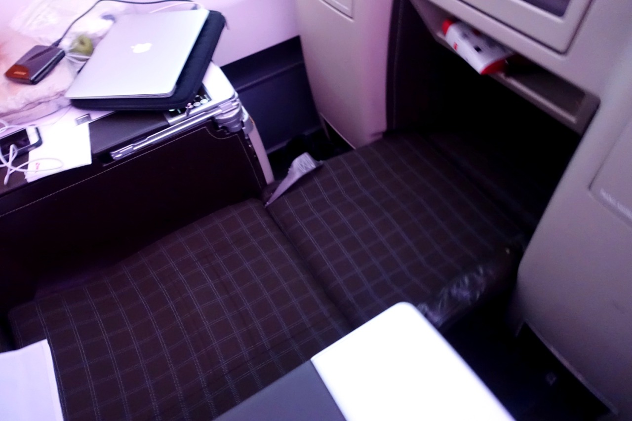 Review Swiss Business Class Bed