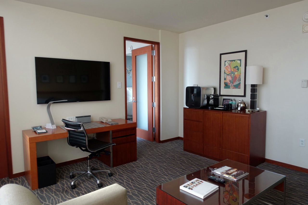 Deluxe Four Seasons Executive Suite