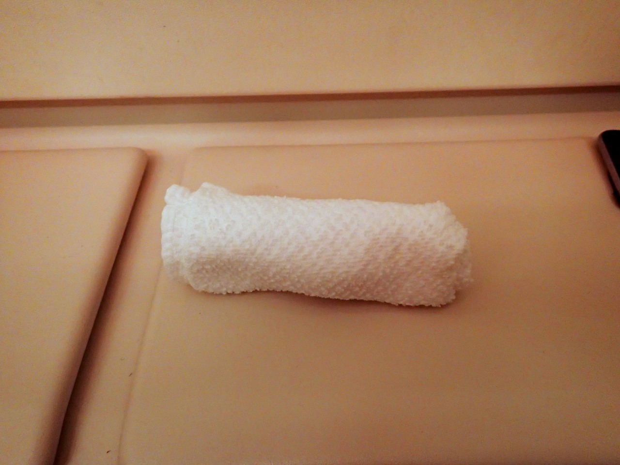 Hot Towel, Singapore A380 Business Class Review