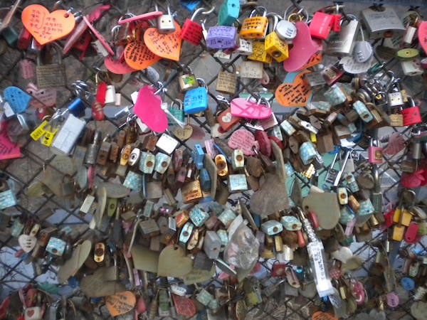 Locks on the Nasman Tower, Seoul