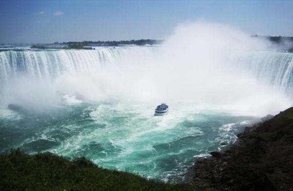 Horseshoe Falls, Niagara Falls with Kids