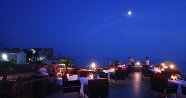 The romantic rooftop at Hostel Astoria, Budva